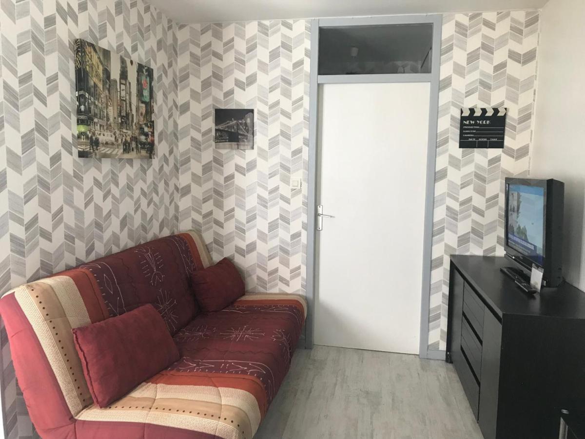 Une Petite Halte Apartamento Calais Exterior foto